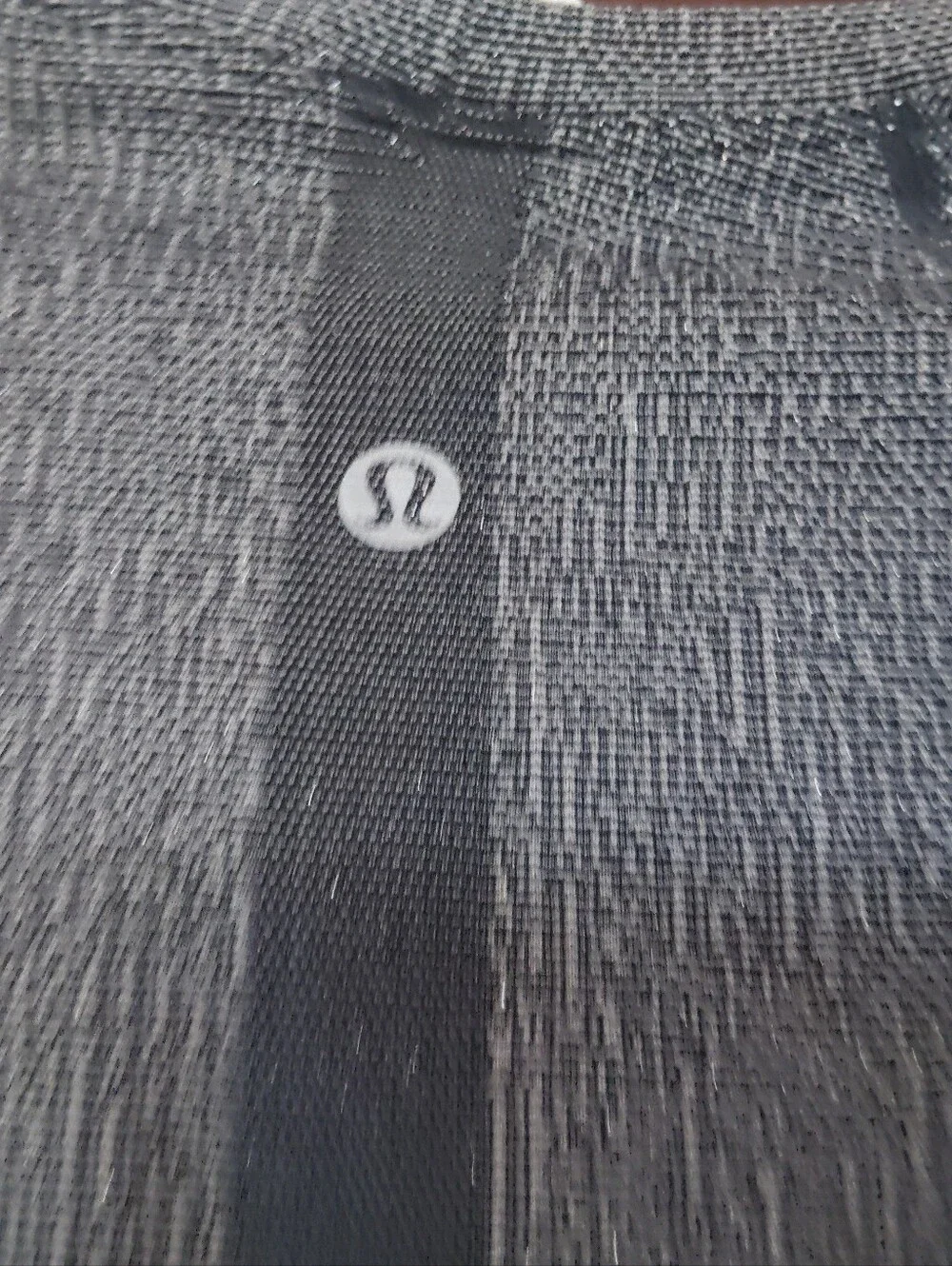 LULULEMON ATHLETICA Swiftly Tech Long Sleeve Top - Size 4